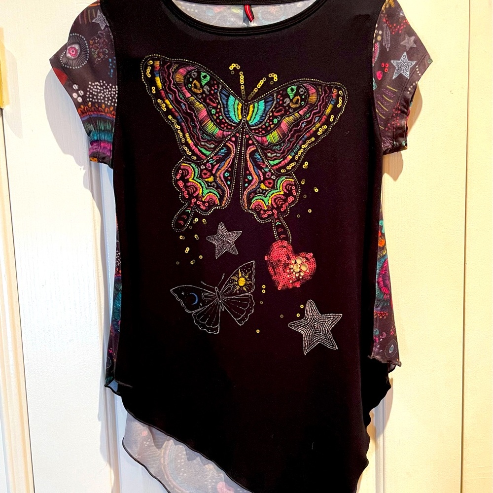 Stretchy & colorful t-shirt from brand AY- GUEY